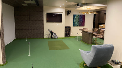 Mat inset into putting green 